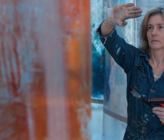 ملف:Beverly Barkat in her studio in Jerusalem (cropped).jpg