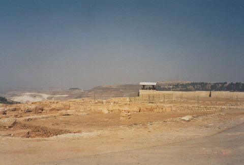 ملف:Grizim archiology.jpg