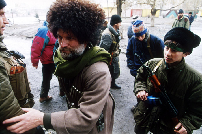 ملف:Evstafiev-chechnya-handshake.jpg