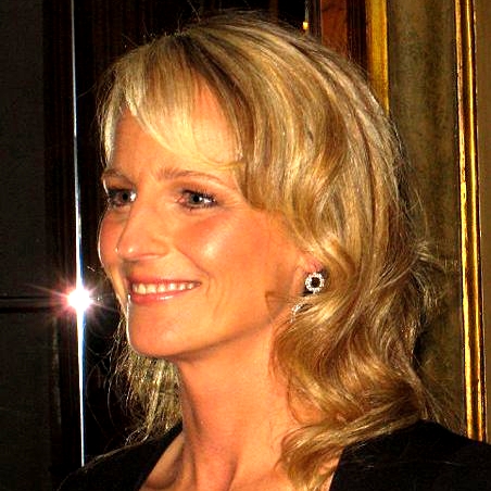 ملف:Helen Hunt 2 (square).jpg