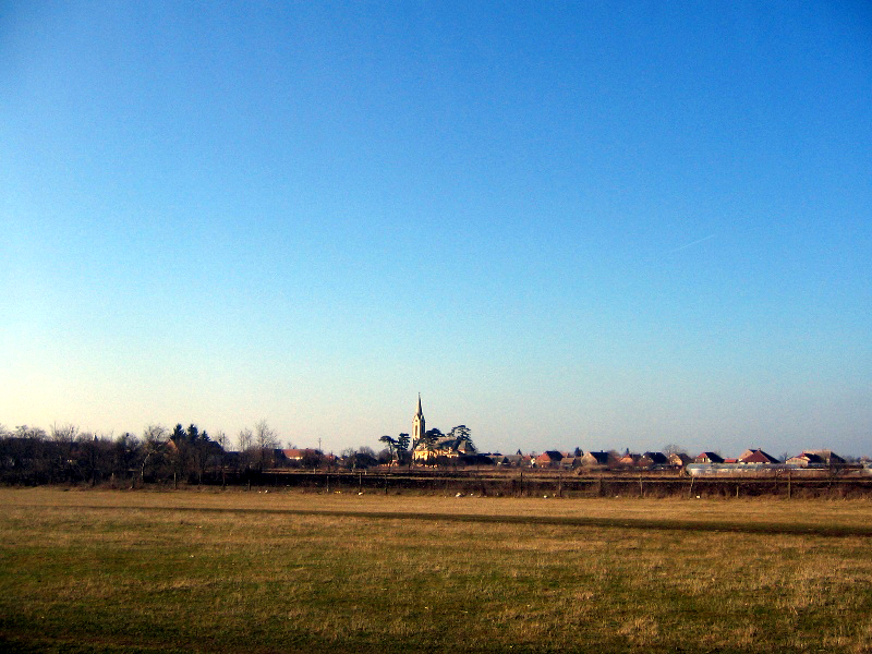 ملف:SanpetruMic Vedere generala.jpg