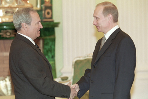 ملف:Vladimir Putin 16 April 2001-2.jpg