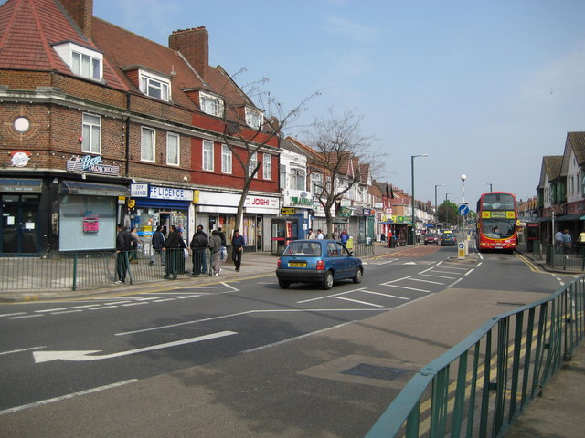 ملف:Alperton, A4089 Ealing Road - geograph.org.uk - 793566.jpg