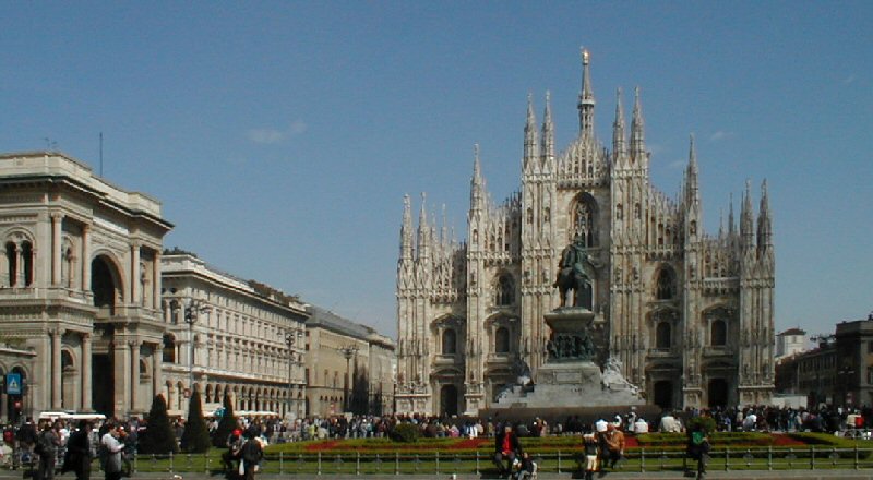 ملف:Milano Duomo 1.jpg