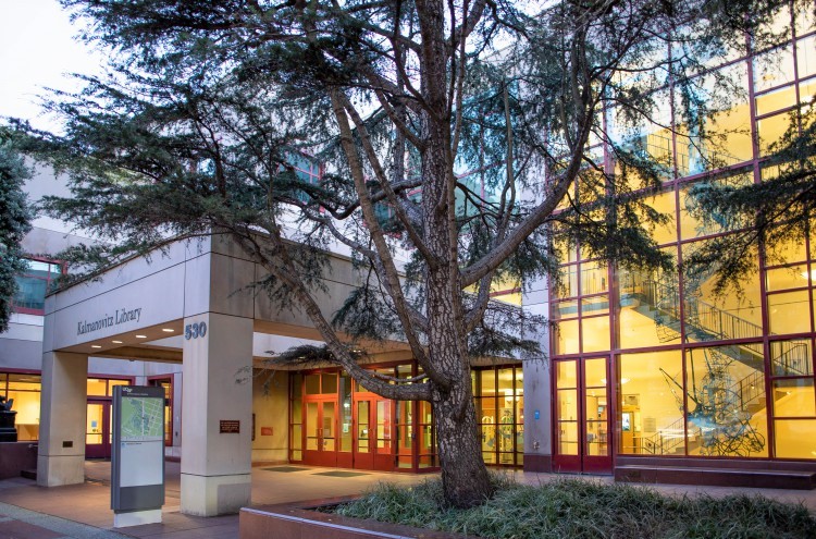 ملف:Kalmanovitz Library UCSF.jpg