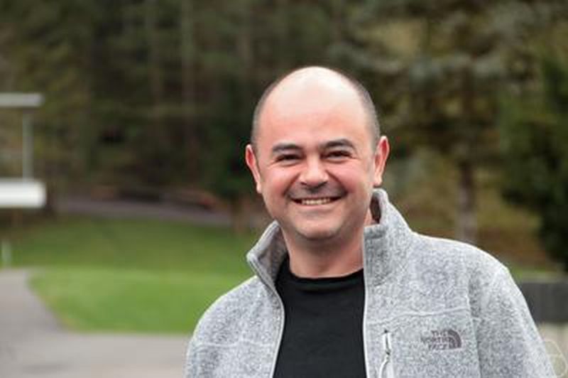 ملف:Fargues laurent.jpg