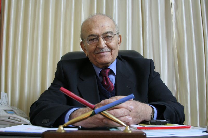 ملف:Abdel Razak al-Yehiyeh.jpeg