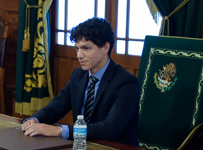 ملف:Isaac Hernández Enrique Peña Nieto (cropped).jpg