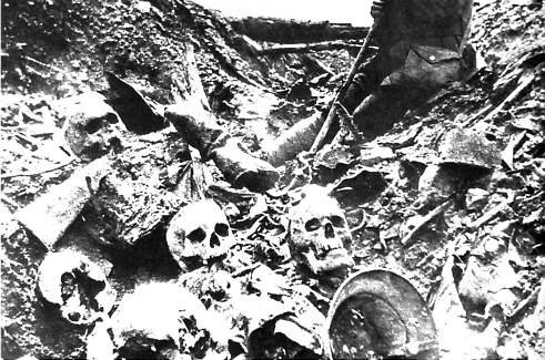 ملف:German dead at Verdun.jpg