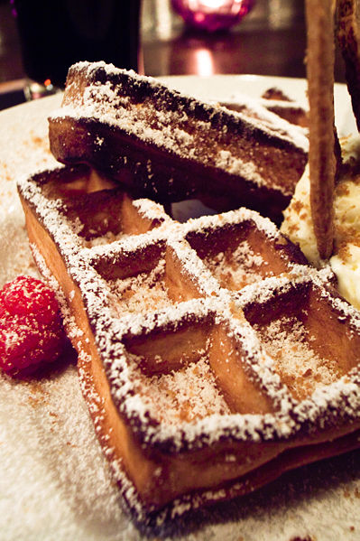 ملف:Brussels waffle.jpg