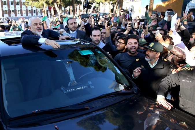 ملف:Zarif-motorcade-Iran-2015-04-03.jpg