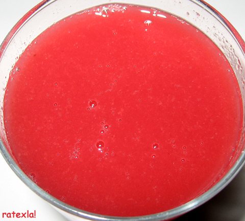 ملف:Raspberry juice (3085446858).jpg