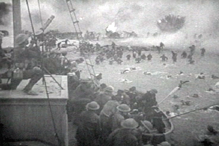 ملف:British troops retreat dunkerque.png