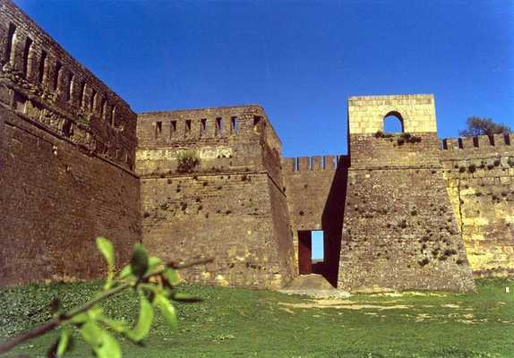 ملف:Derbent summer.jpg