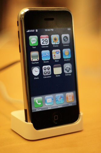 ملف:IPhoneSeattle.jpg