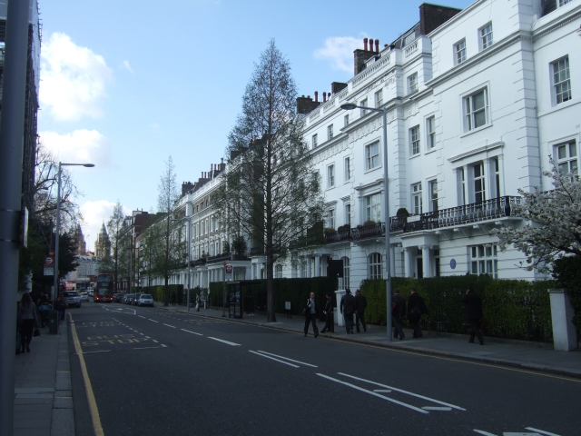 ملف:Sydney Place and Onslow Square - geograph.org.uk - 1808672.jpg