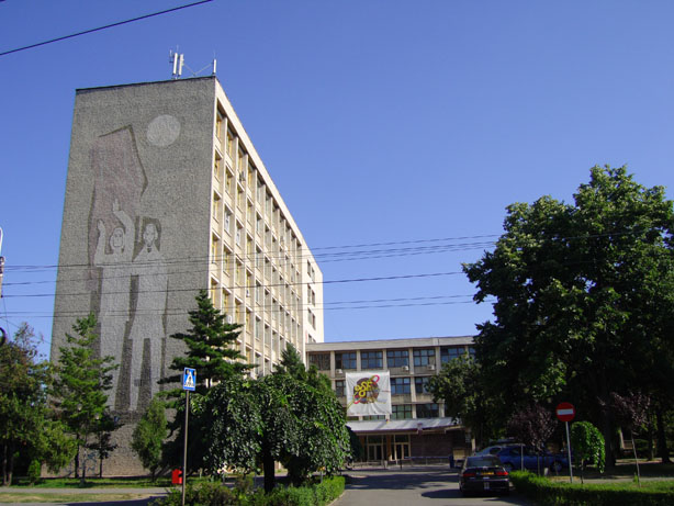 ملف:Timisoara West University.jpg