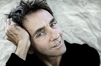 ملف:Pierre-Paul Savoie-7176 388x255px.jpg