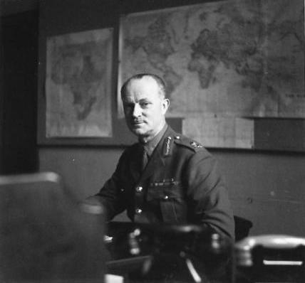 ملف:MAJOR GENERAL N.G. HOLMES H38582 (cropped).jpg