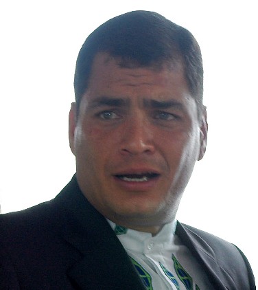 ملف:Rafael Correa presidenciagovar 15ENE07.jpg
