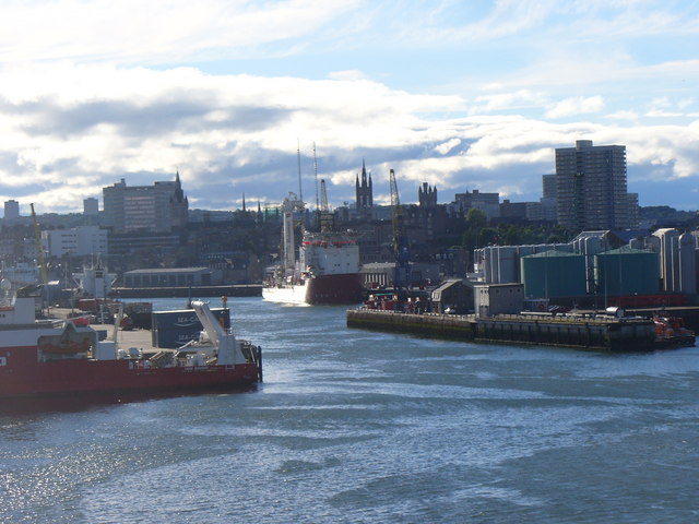 ملف:Skyline of Aberdeen, Scotland, 2010.jpg