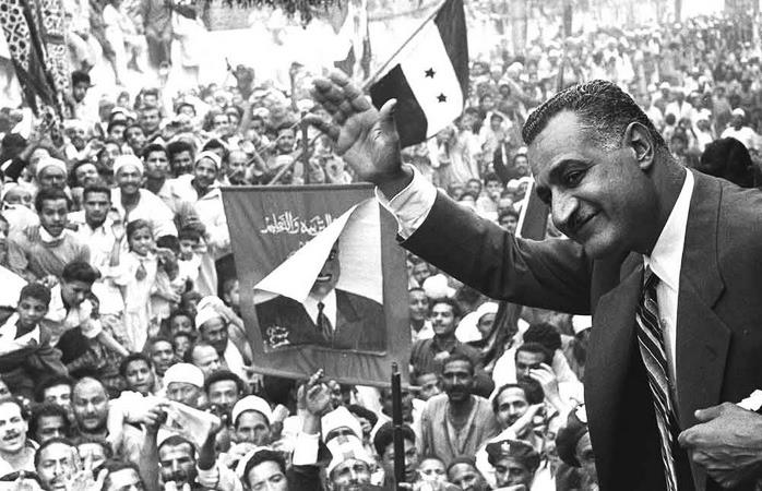 ملف:Nasser in Mansoura, 1960.jpg
