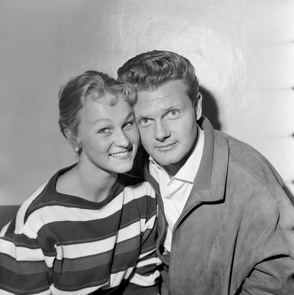 ملف:Odd og Anne Borg (1959).jpg