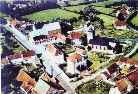 ملف:Village Willaupuis.jpg