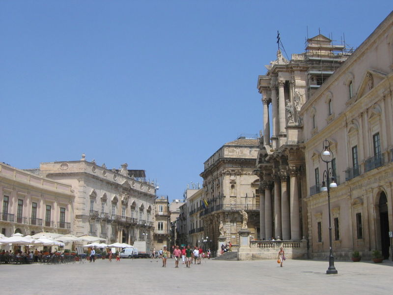 ملف:Syracuse Place Cathedral.jpg