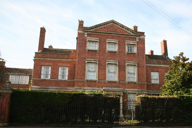 ملف:Island Hall - geograph.org.uk - 605345.jpg