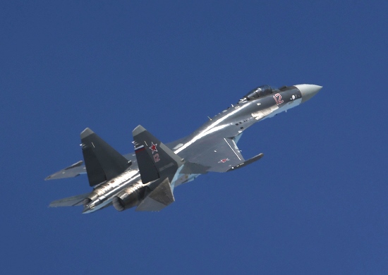 ملف:Su-35 (SAVX3150).jpg