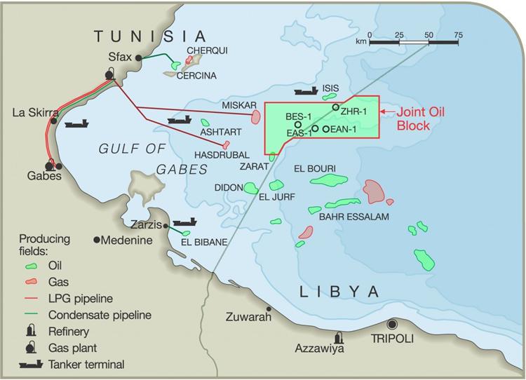 ملف:Oil in Gulf of Gabes.jpg