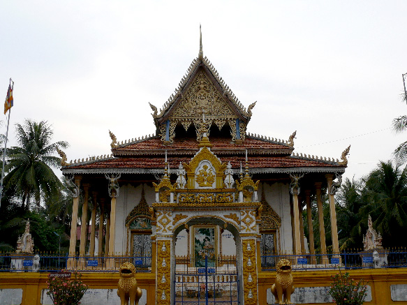 ملف:Wat Peapahd.Battambang.2009.jpg