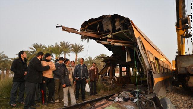 ملف:حادث قطار البدرشين في مصر 14 يناير 2013.jpg