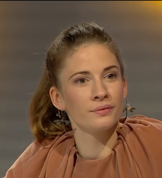 ملف:Jana Kovalčíková.png