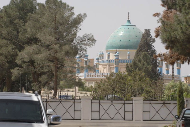 ملف:Mosque in Kandahar.jpg