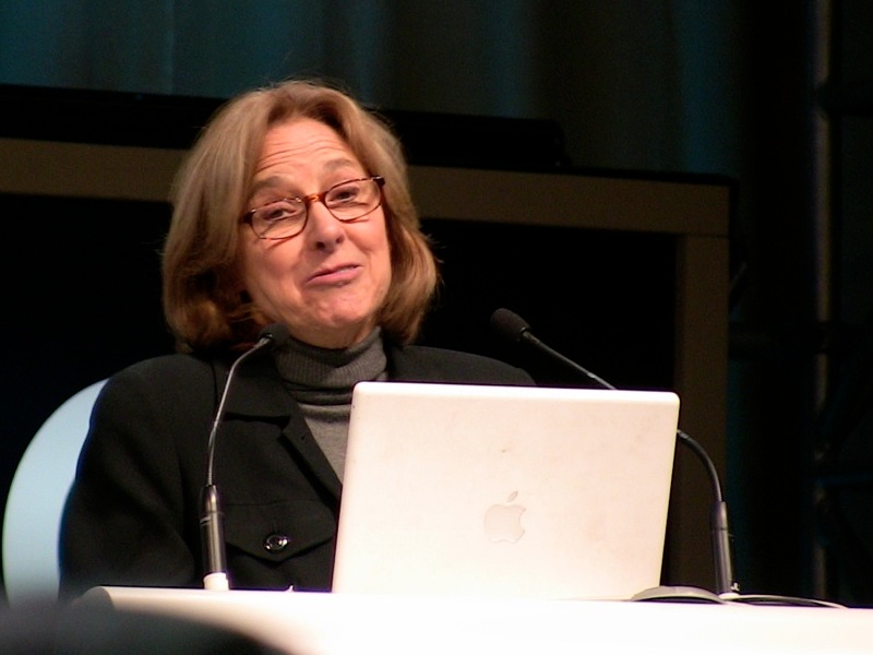 ملف:Helen Fisher at LaWeb 2008 in Paris.jpg