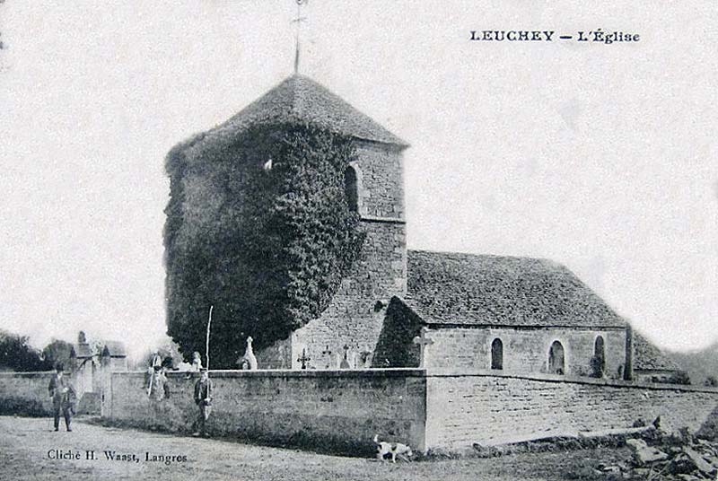 ملف:Leuchey Carte postale 10.jpg