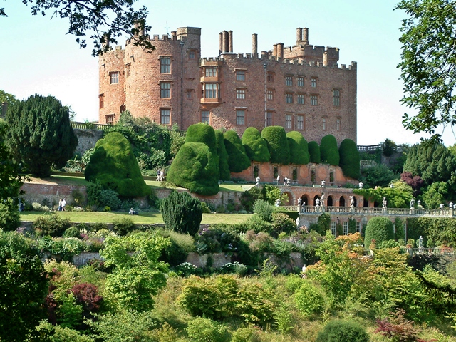 ملف:Powis Castle - geograph.org.uk - 1063306.jpg