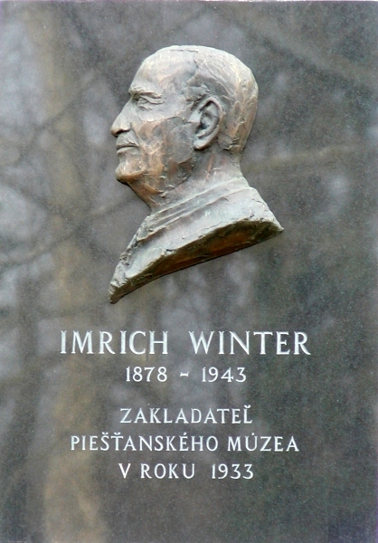 ملف:Imrich Winter, pamätná tabuľa, Piešťany (2003).jpg