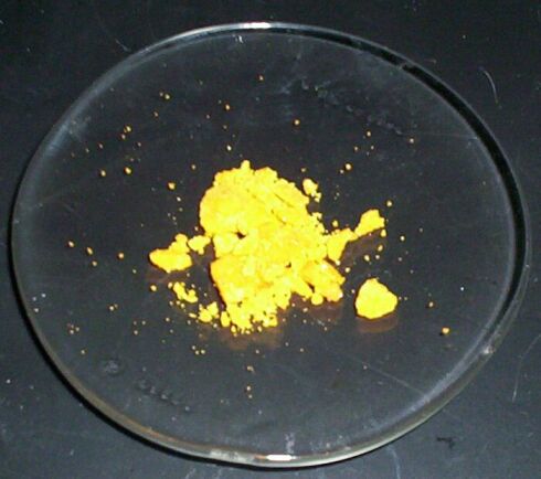 ملف:Iron(III) chloride hexahydrate.jpg