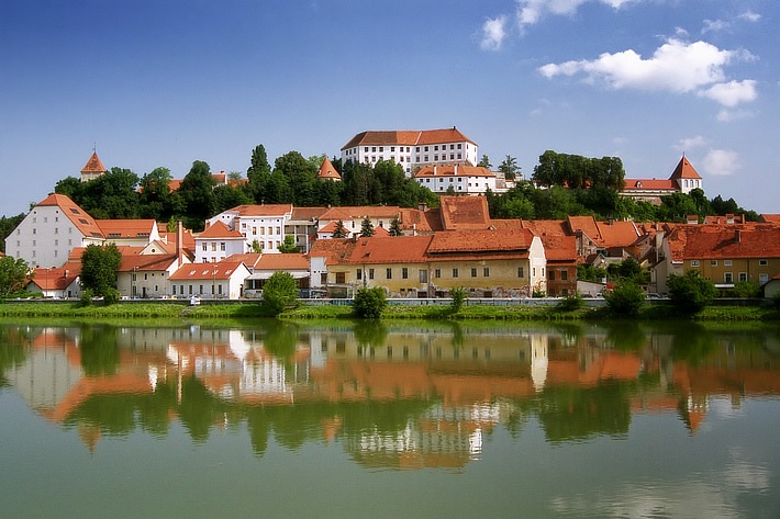 ملف:Ptuj.jpg