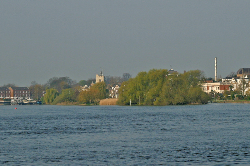 ملف:Chiswick Eyot.jpg
