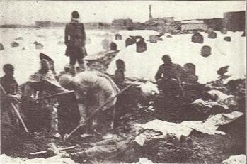 ملف:Burying of the dead.jpg