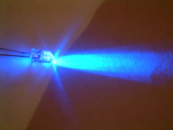 ملف:Uv-LED.jpg