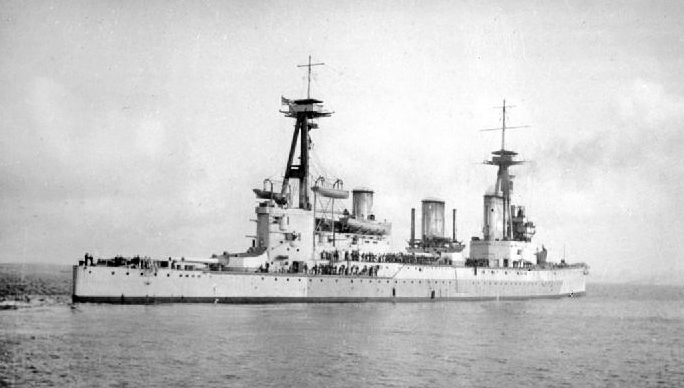 ملف:HMS Indefatigable (1909).jpg