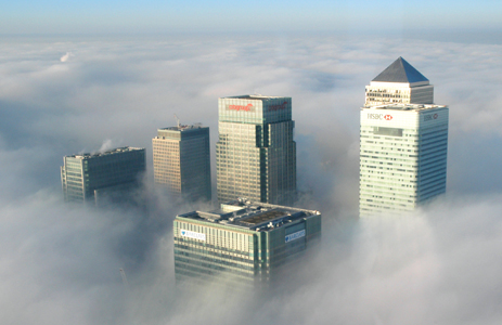 ملف:London Docklands in Fog.jpg