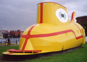 ملف:Yellowsub-Liverpool.jpg