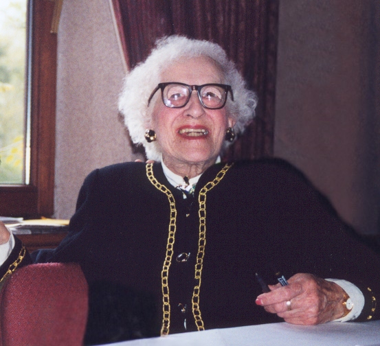ملف:Millvina dean-april 1999.jpg