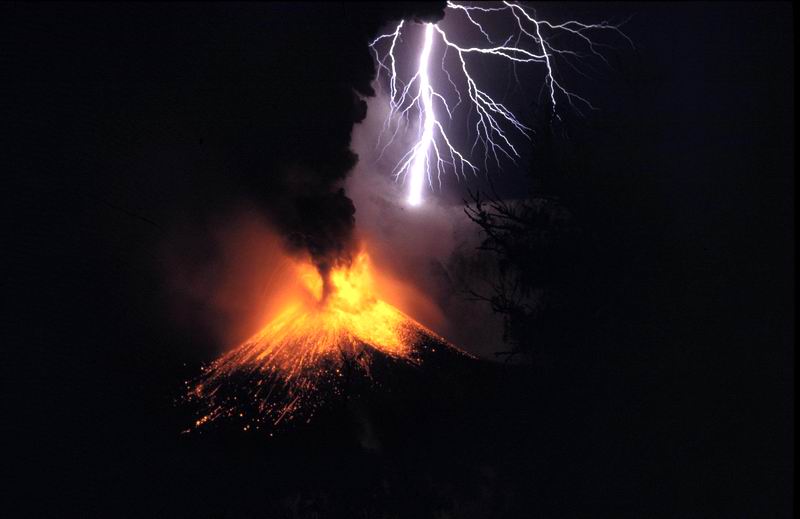 ملف:Rinjani 1994.jpg